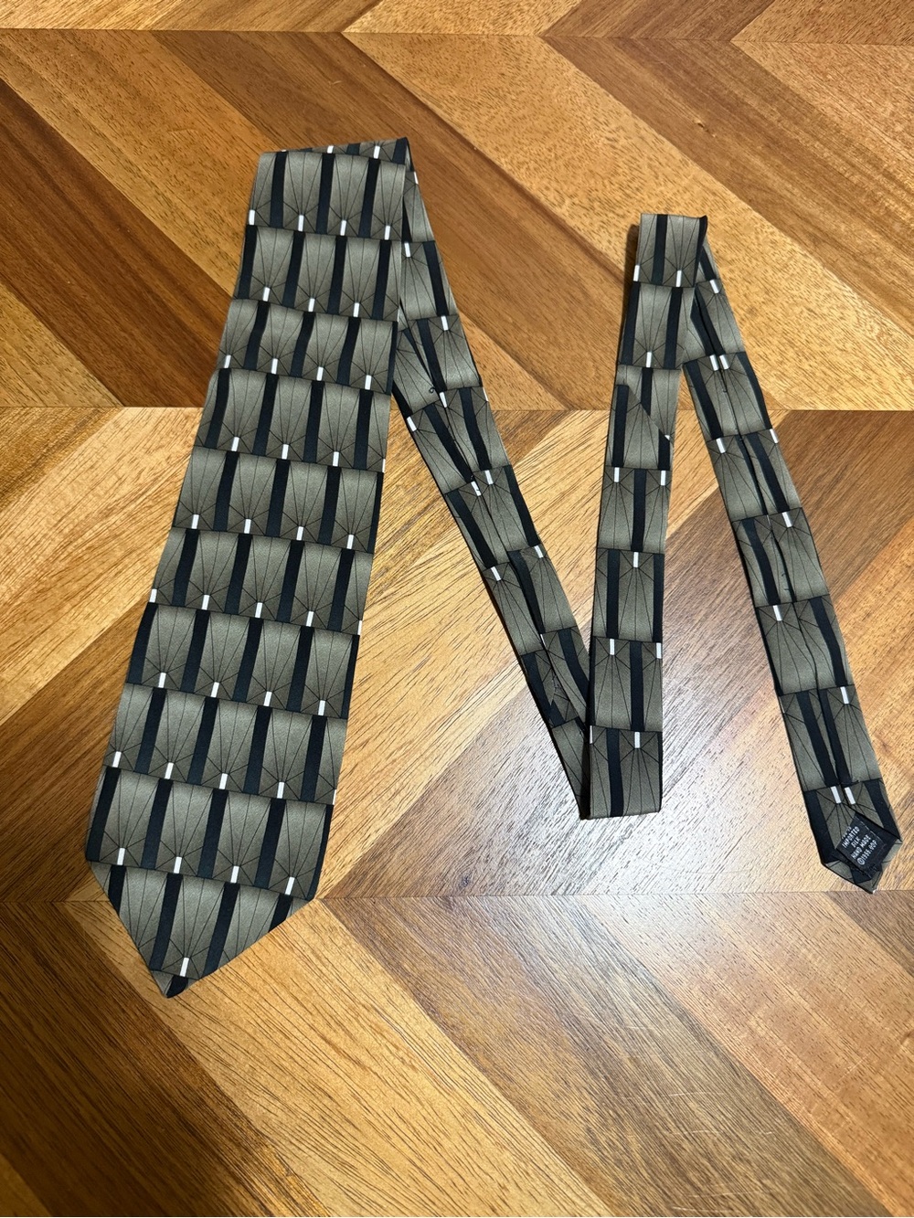 Men's Grateful Dead Tie Geometric Pattern Silk Tie in Olive and Black